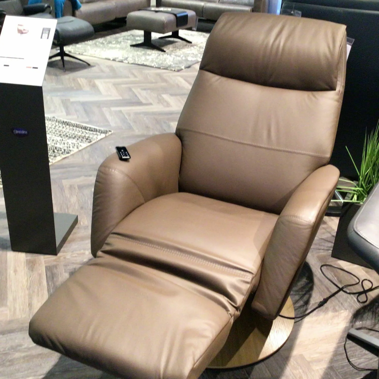 Stressless Fernsehsessel|Relaxsessel|Sessel Scott Leder Paloma 94 Chestnut Braun Gestell Natürliches Eichenholz mit Sitzheizung