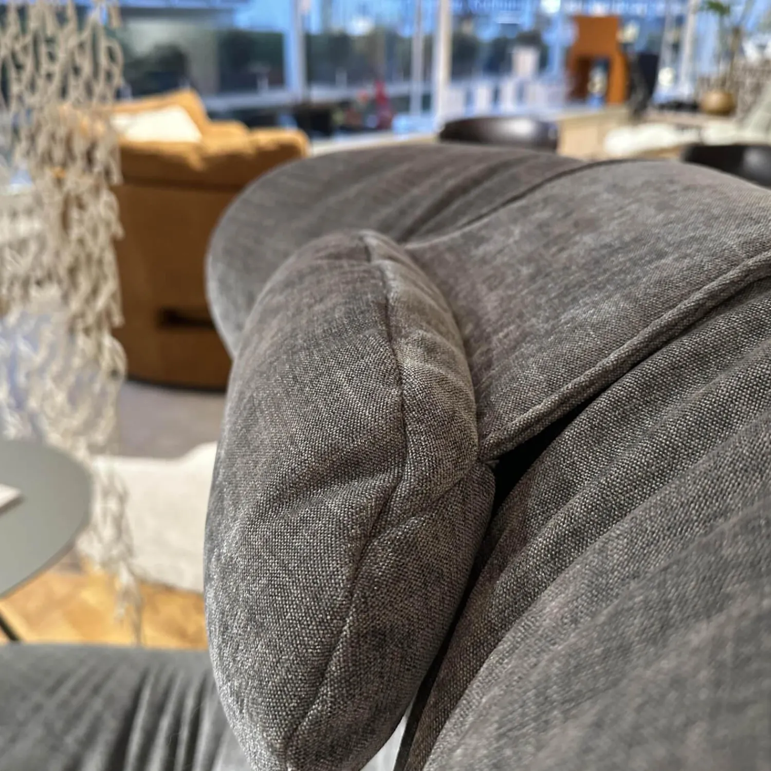 Signet Relaxsessel|Sessel Shar Pei Stoff Abby Grau Gestell Grau mit Hocker