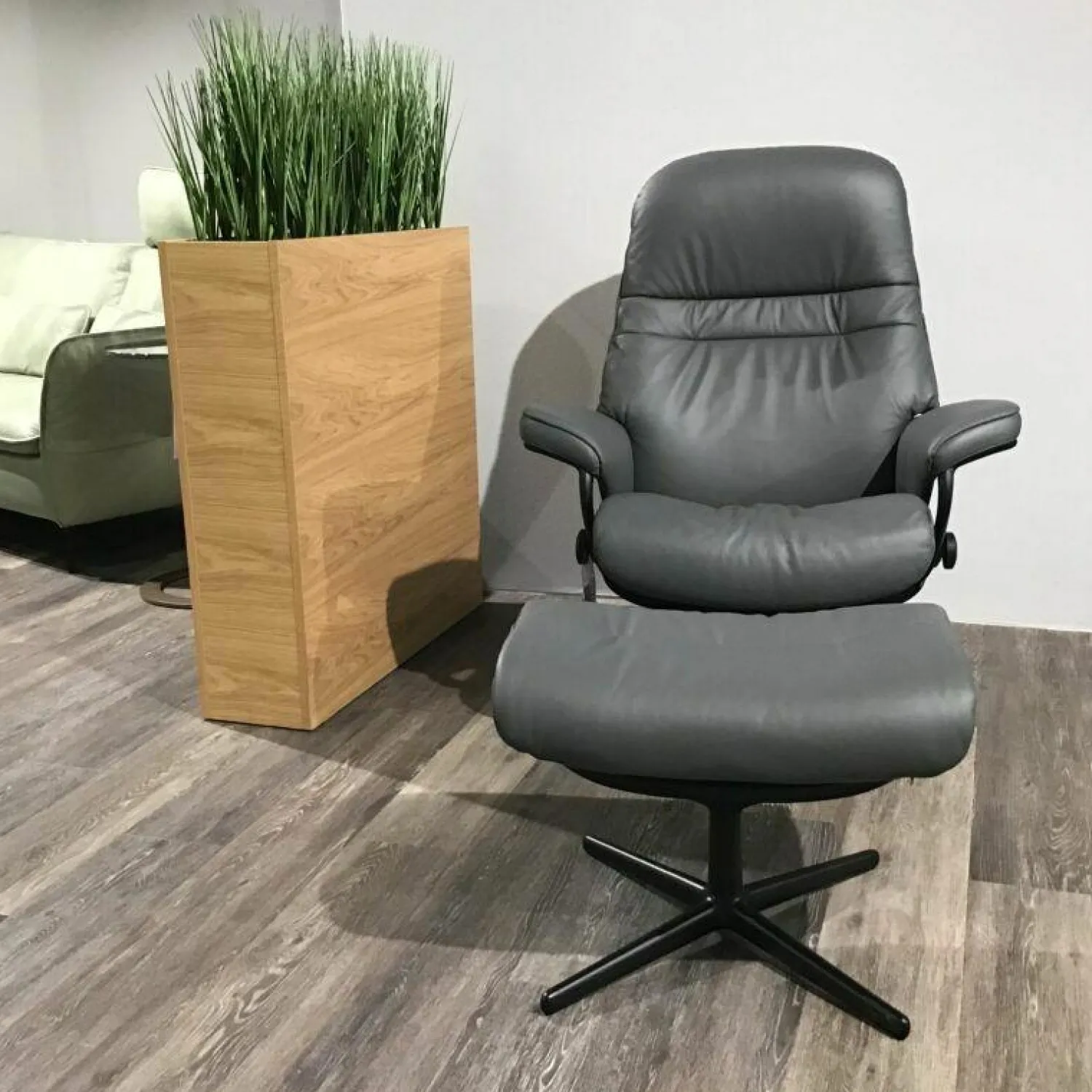 Stressless Relaxsessel|Sessel Sunrise Cross Leder Batick Grey Metall Schwarz mit Hocker