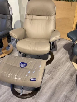 Stressless Relaxsessel|Sessel Sunrise M Leder Batick Mole 09 Beige Gestell Signatur 4 Mit Hocker