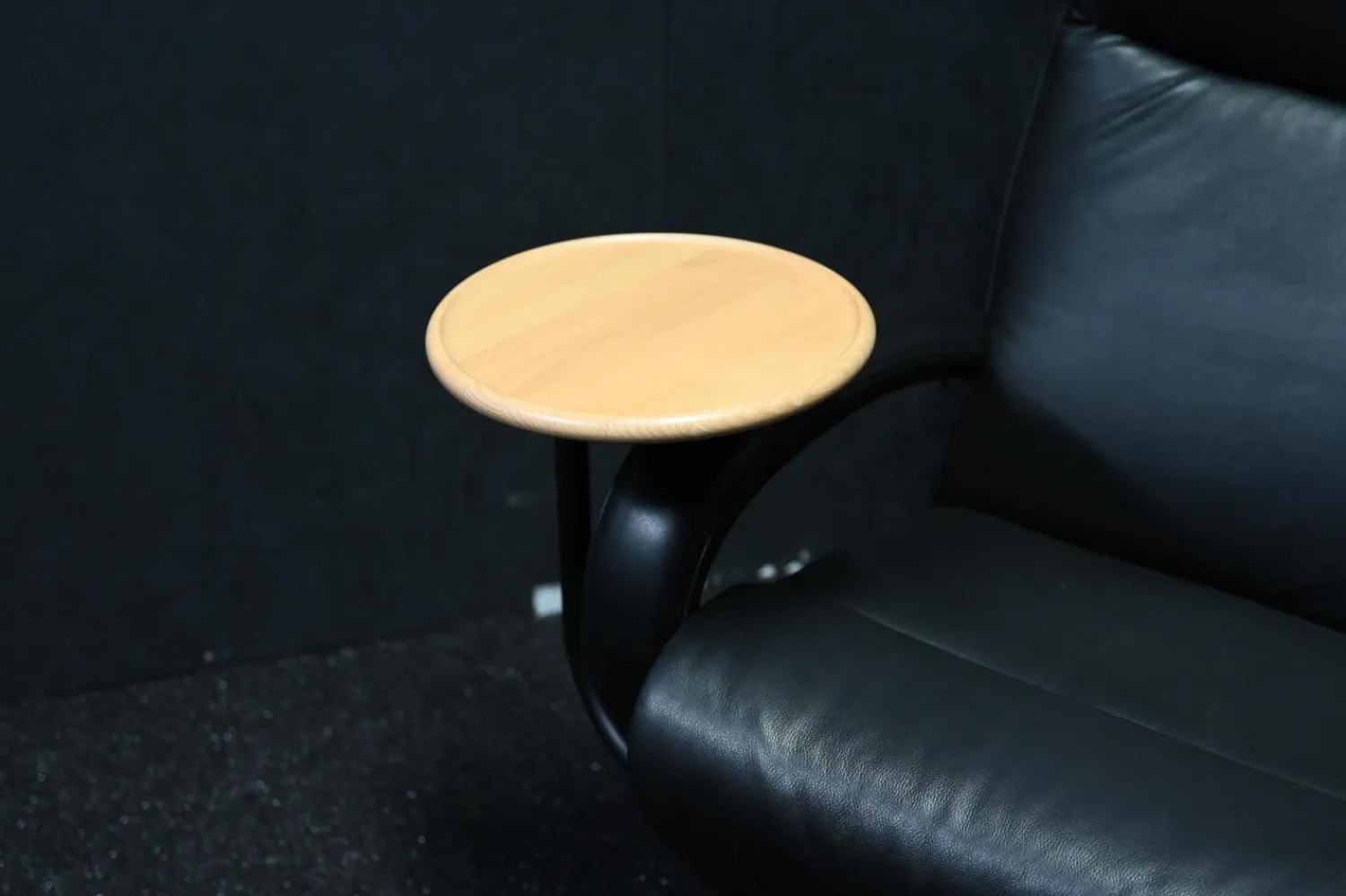 Elastoform Relaxsessel|Sessel Ted Leder 052-71 Schwarz mit Manueller Relaxfunktion und Ablagetisch