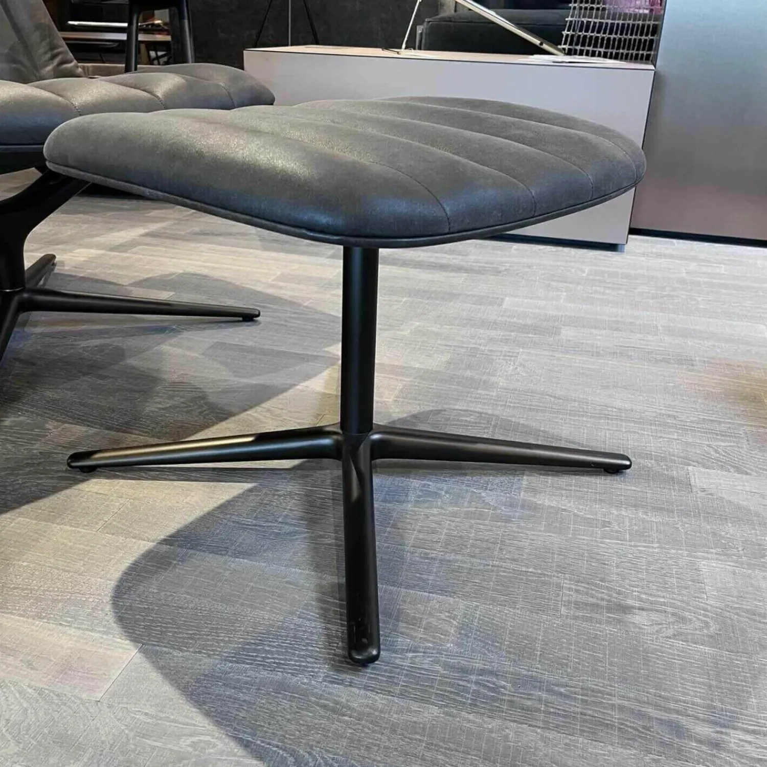 Walter Knoll Relaxsessel|Sessel Und Hocker Healey Lounge Leder Vintage mit Hocker 1410 Cigar 4-Fuss Kreuzgestell Alu Matt Bro