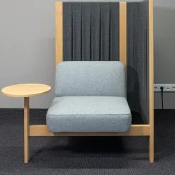 Girsberger Relaxsessel|Sessel Velum Mit Rück- und Seitenwand und Tisch