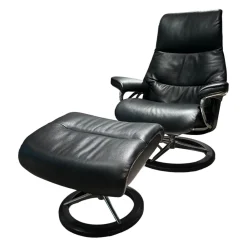 Stressless Relaxsessel|Sessel View M Bezug Cori Schwarz Untergestell Signature Metall Poliert Holz Schwarz Inklusive Hocker