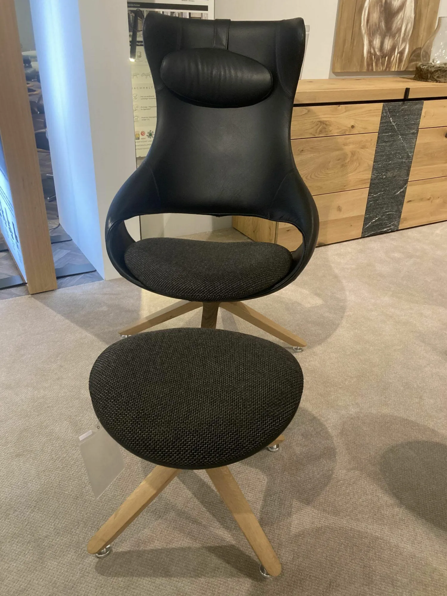 Voglauer Relaxsessel|Sessel V-Montanara Leder Schwarz Bezug Stoff Chalet Vidalschwarz mit Hocker