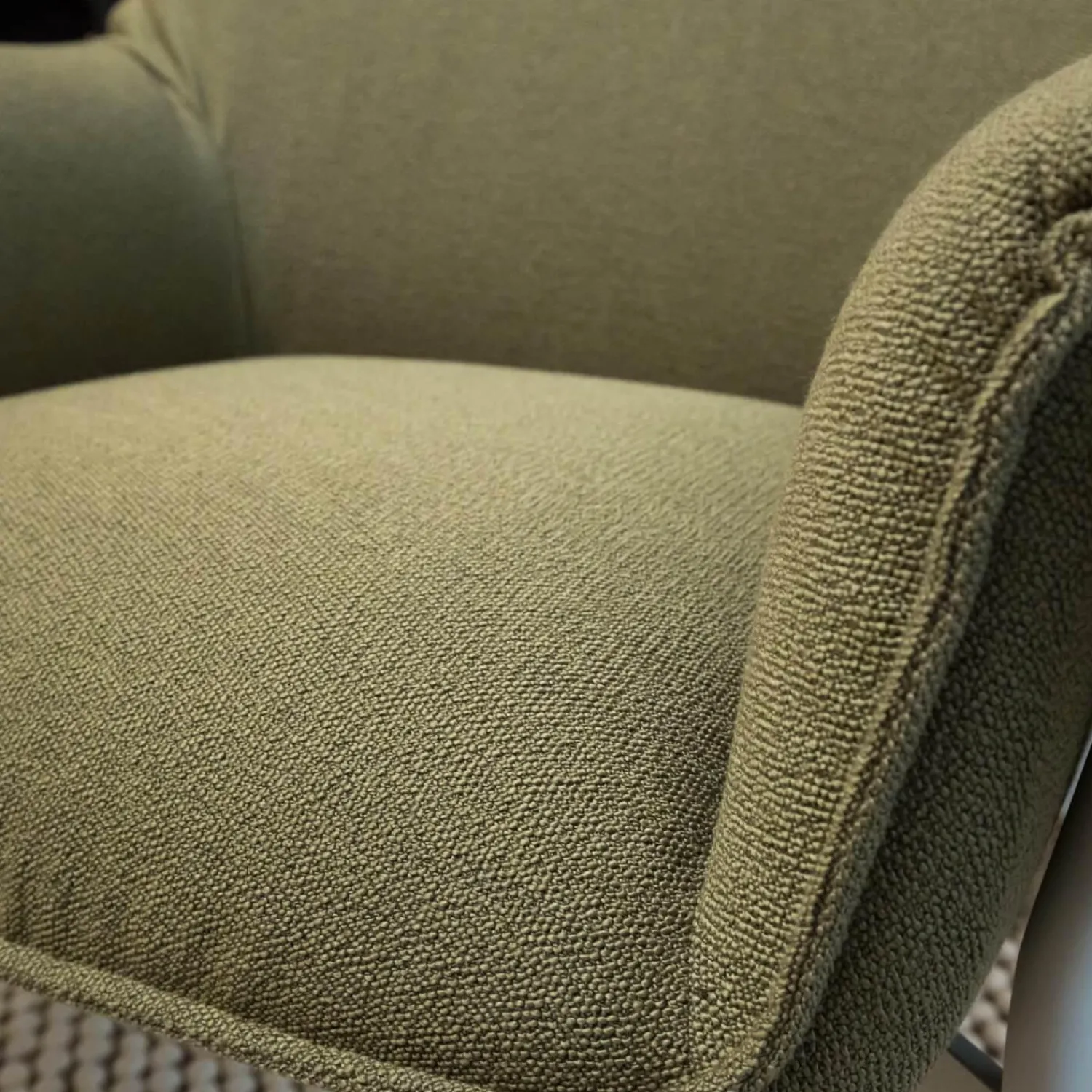 Muuto Loungesessel|Sessel Wrap Lounge Chair Stoff Grün Gestell Stahl Pulverbeschichtet Grau