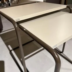 Thonet Beistelltische|Set Beistelltische B97 Gestell TS 8005 Lackiert Schokobraun Braun Platte Decklack TS 3005 Warmgrau Grau