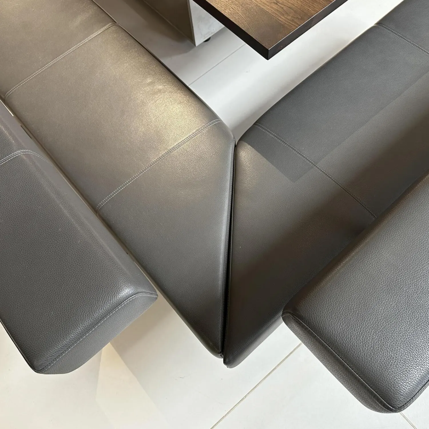 Kolini Bänke|Set Eckbank K122 Steel LEder Montana in 1241 Graphit Gestell Edelstahl