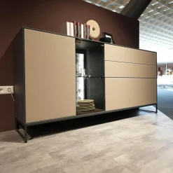 Hartmann Kommoden & Sideboards|Sideboard Alva Kernbirke Massiv Harmaa Mit Vitrinen Beleuchtung Kufen 3110W 1191 Schwarz