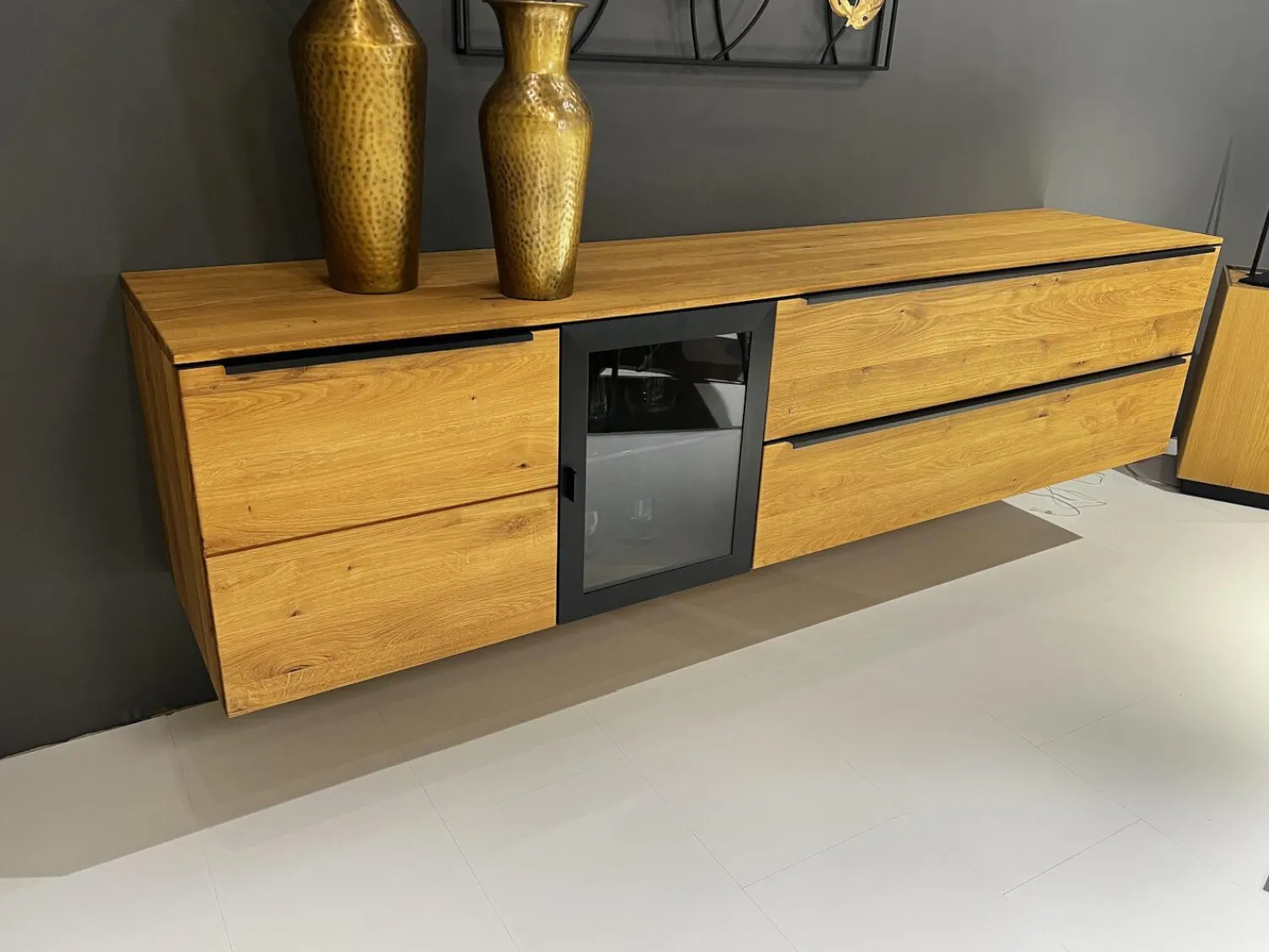 WK Wohnen Kommoden & Sideboards|Sideboard Baristo WK 490 Hängend Asteiche Natur Rahmen Metall Schwarz Mit Beleuchtung