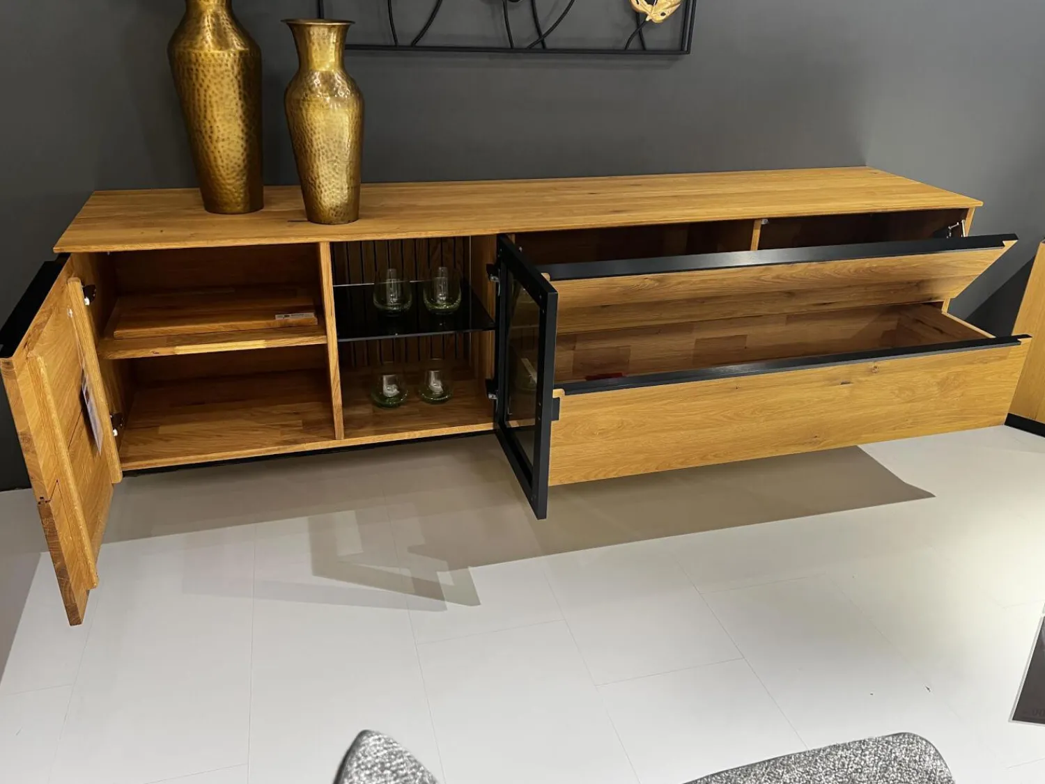 WK Wohnen Kommoden & Sideboards|Sideboard Baristo WK 490 Hängend Asteiche Natur Rahmen Metall Schwarz Mit Beleuchtung
