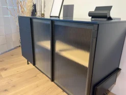 Novamobili Kommoden & Sideboards|Sideboard Belt 1350 353 Blu Notte Matt Dunkellau Glas Gerippt Füße Brüniert Oxidiert Inklusive Beleuchtung