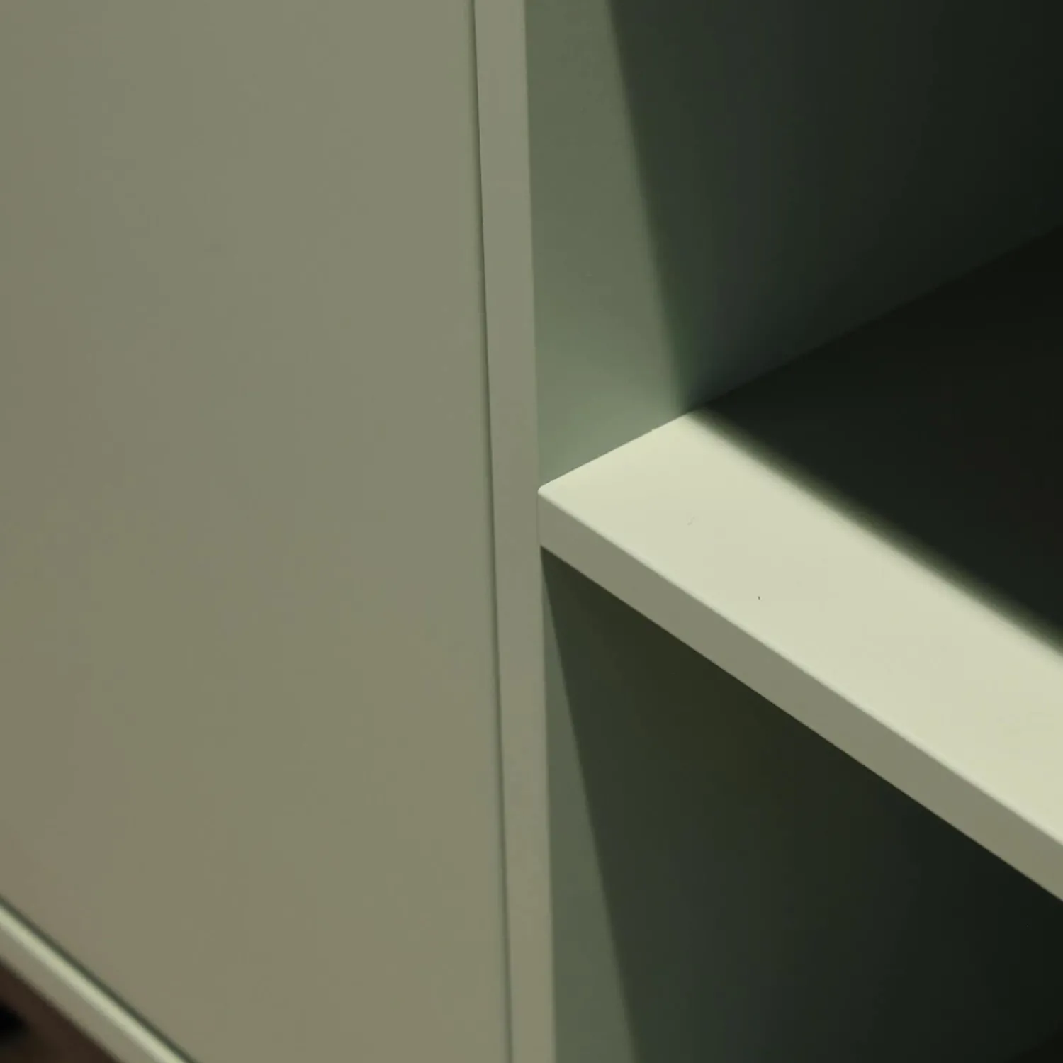 Contur Kommoden & Sideboards|Sideboard Biella Front Lack L460 Salbeigrün Satin Korpus K190 Lavaschwarz