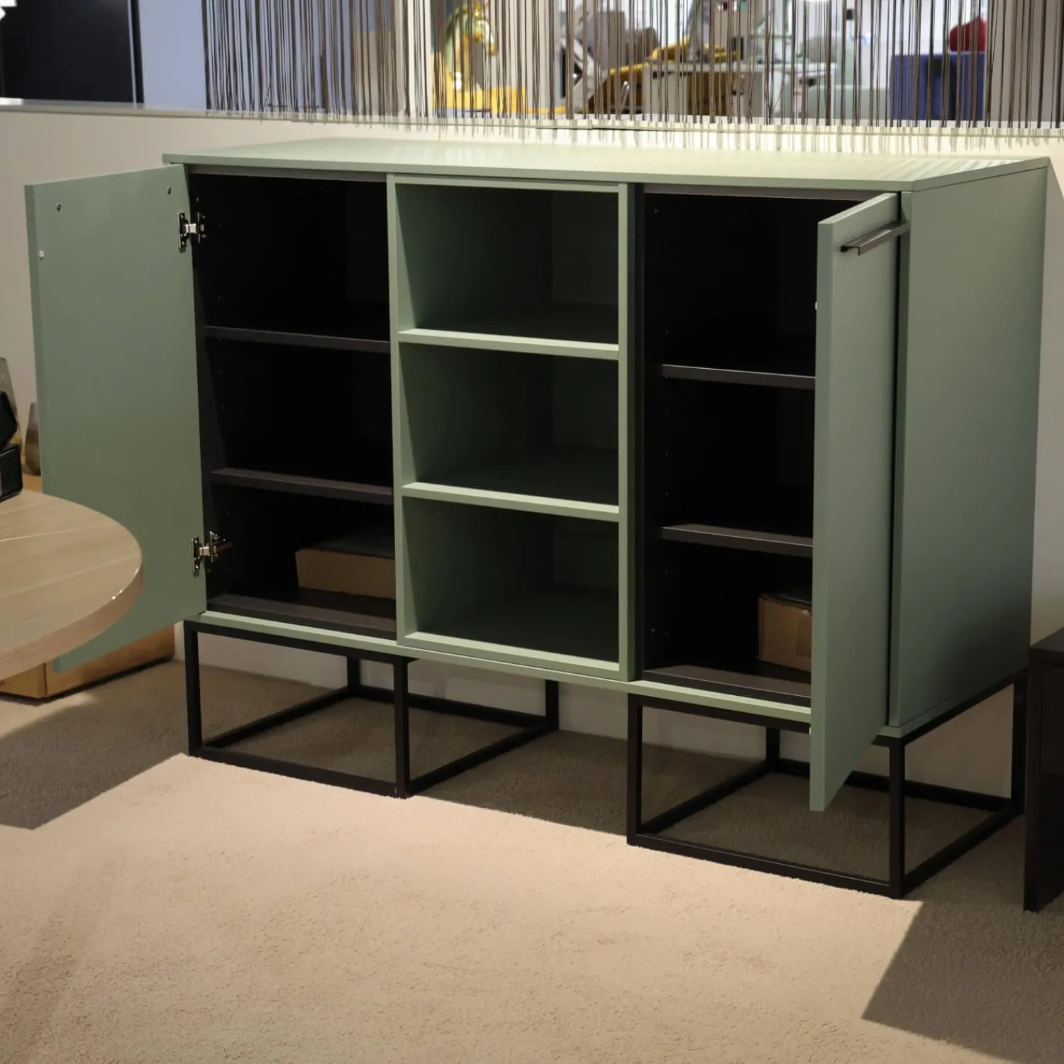 Contur Kommoden & Sideboards|Sideboard Biella Front Lack L460 Salbeigrün Satin Korpus K190 Lavaschwarz