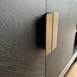 Richmond Kommoden & Sideboards|Sideboard Blackbone Korpus Eichenfurnier Schwarz Rustikal Gestell Und Griffe Messing