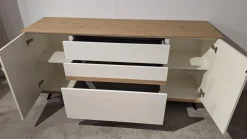 Gwinner Kommoden & Sideboards|Sideboard Calea Lack Seidenmatt Weiß Akzente Wildeiche Natur Füße Schwarz