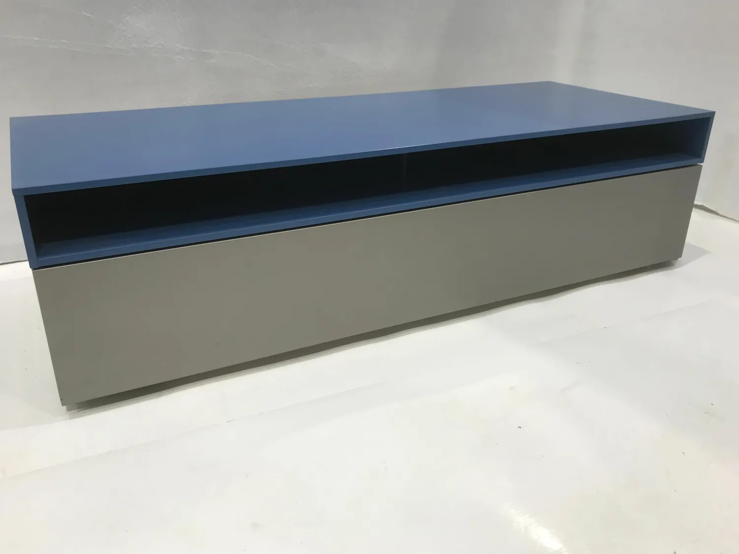 Interlübke Kommoden & Sideboards|Sideboard Cube Change Lack Silbergrau Metallic Durchgehender Auszug