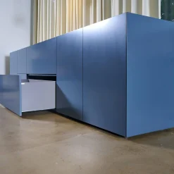 Interlübke Kommoden & Sideboards|Sideboard Cube Light Lack Atlantik mit Abdeckplatte Quarzit Taj Mahal und Hintergrundbeleuchtung