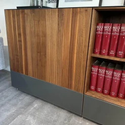 Team 7 Kommoden & Sideboards|Sideboard Cubus Pure Nussbaum Natur Geölt Inne Buche Farbglas Graphitgrau Matt Inklusive Steckdose