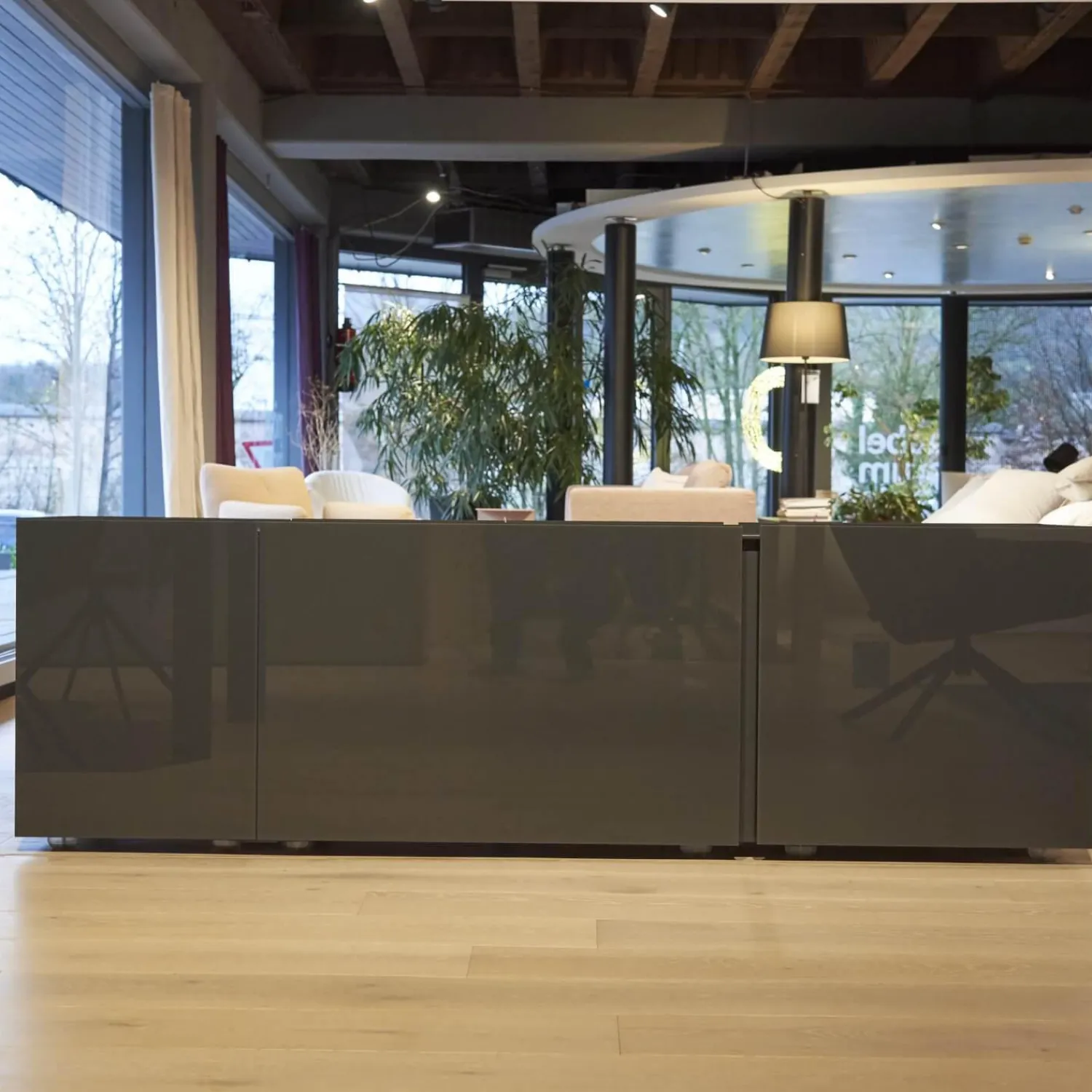 Interlübke Kommoden & Sideboards|Sideboard Jorel J 4036 Korpus Lack Matt 21 Anthrazit Front Glas Optiwhite Anthrazit S21 Lackiert