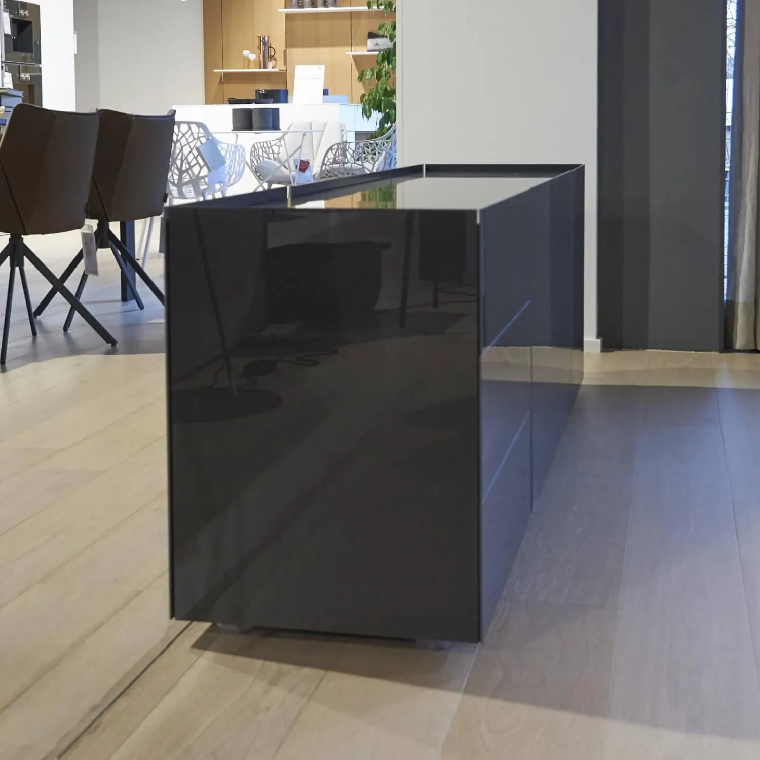 Interlübke Kommoden & Sideboards|Sideboard Jorel J 4036 Korpus Lack Matt 21 Anthrazit Front Glas Optiwhite Anthrazit S21 Lackiert