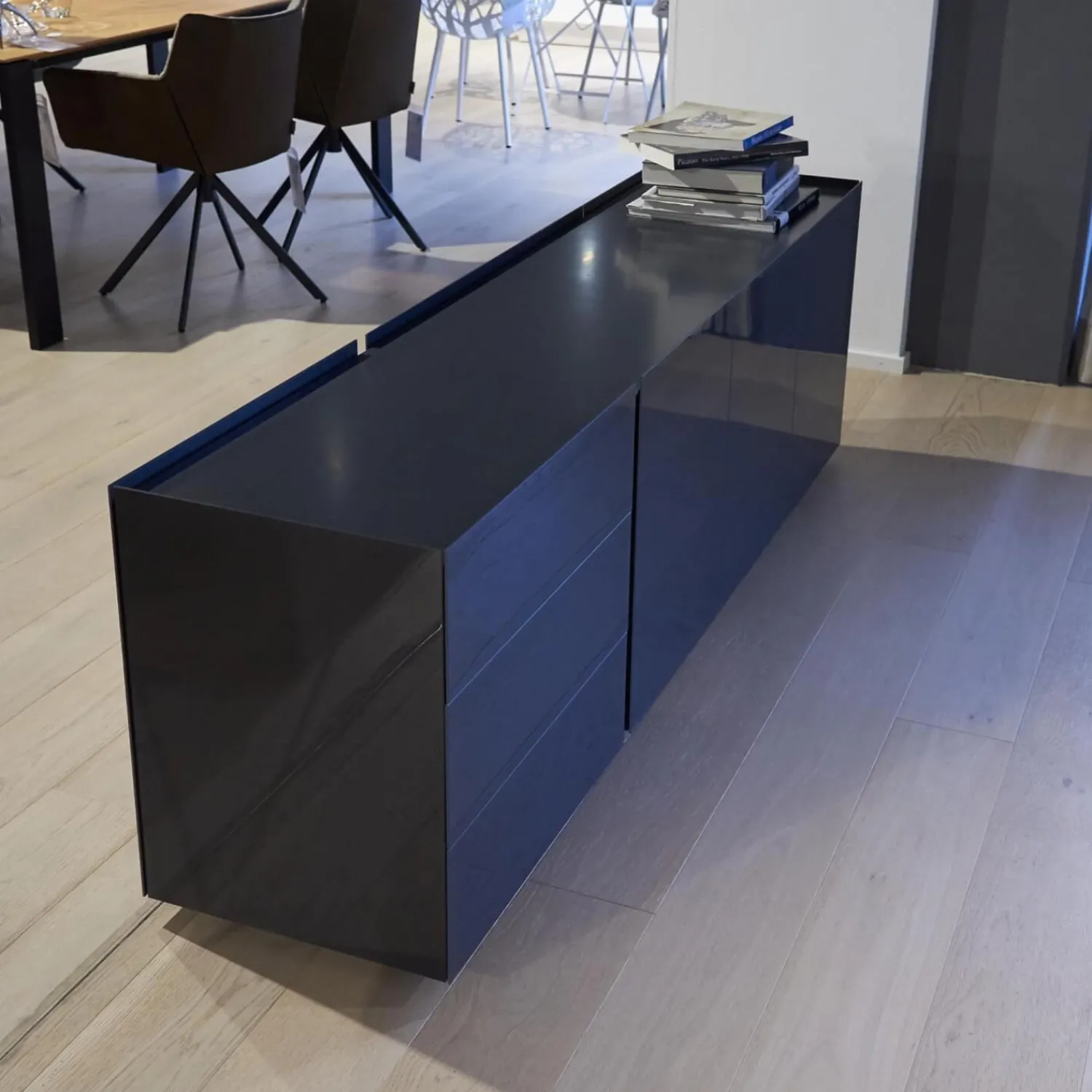 Interlübke Kommoden & Sideboards|Sideboard Jorel J 4036 Korpus Lack Matt 21 Anthrazit Front Glas Optiwhite Anthrazit S21 Lackiert