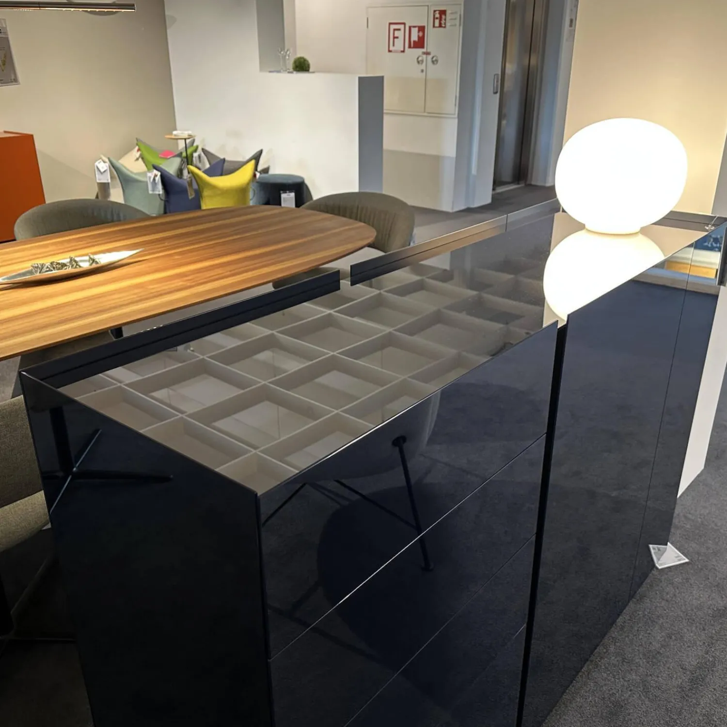 Interlübke Kommoden & Sideboards|Sideboard Jorel Reflect O71 Indigospiegel Lack M83 Navy Blau Mit Abdeckplatte