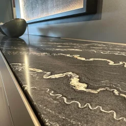 Interlübke Kommoden & Sideboards|Sideboard Just Cube Cold Lack Gold Metallic M09 Gold Abdeckplatte Stein Quarz Tropical Storm 064 Schwarz Weiß