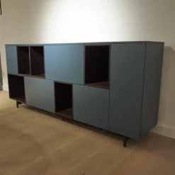 San Giacomo Kommoden & Sideboards|Sideboard Lampo Eiche Termort und Avio matt lackiert Drehtüren mit Push-Pull Öffnung Glaseinlegeböden