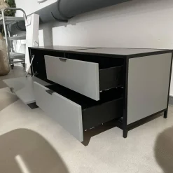 Contur Kommoden & Sideboards|Sideboard MDF Grau Lackiert Rahmen Metall Schwarz Lackiert Mit Metallgriffen