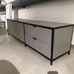 Contur Kommoden & Sideboards|Sideboard MDF Grau Lackiert Rahmen Metall Schwarz Lackiert Mit Metallgriffen