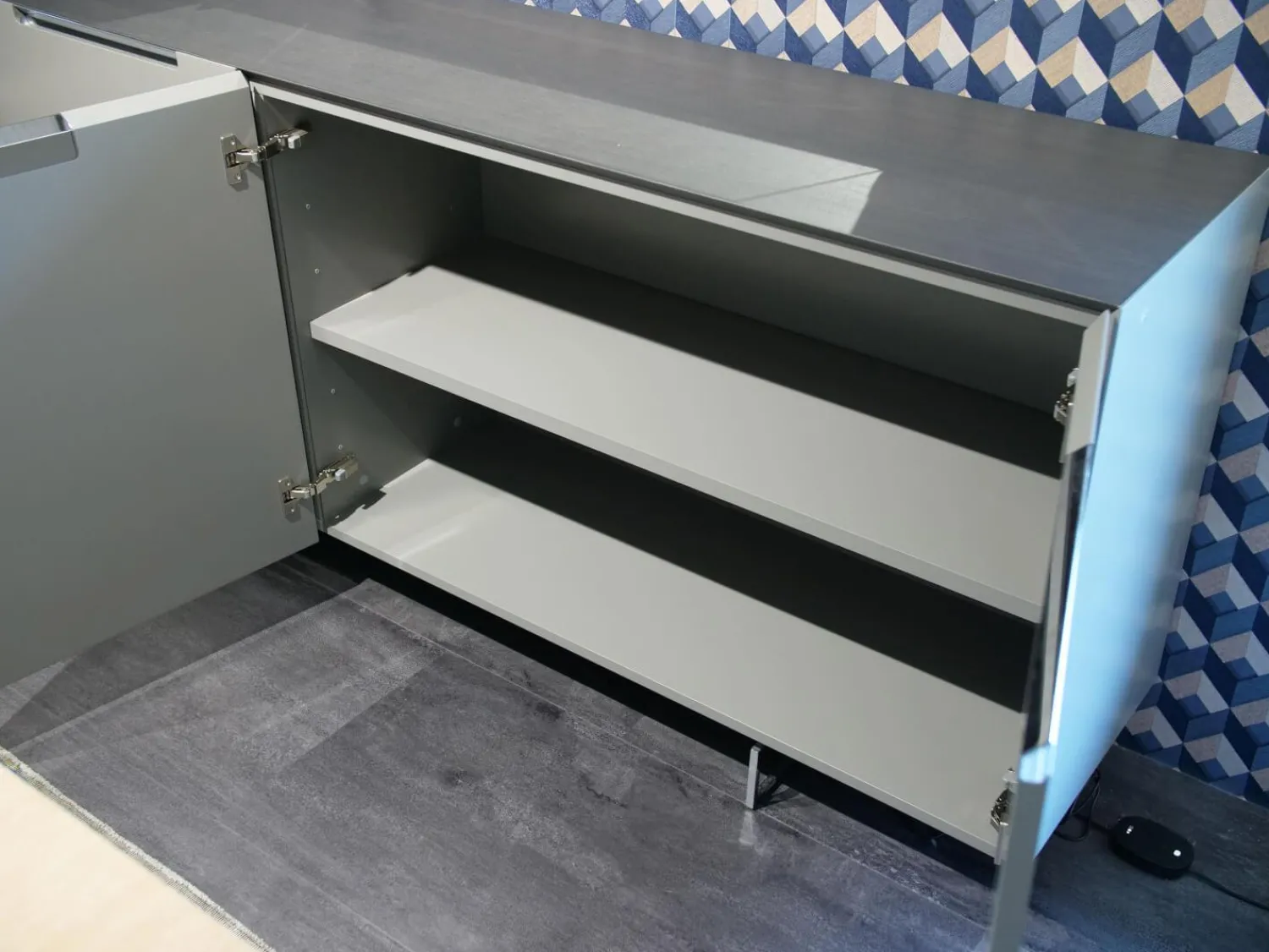 Interlübke Kommoden & Sideboards|Sideboard Mell Lack Matt Flintgrau Platte Esche Achat Untergestell Verchromt