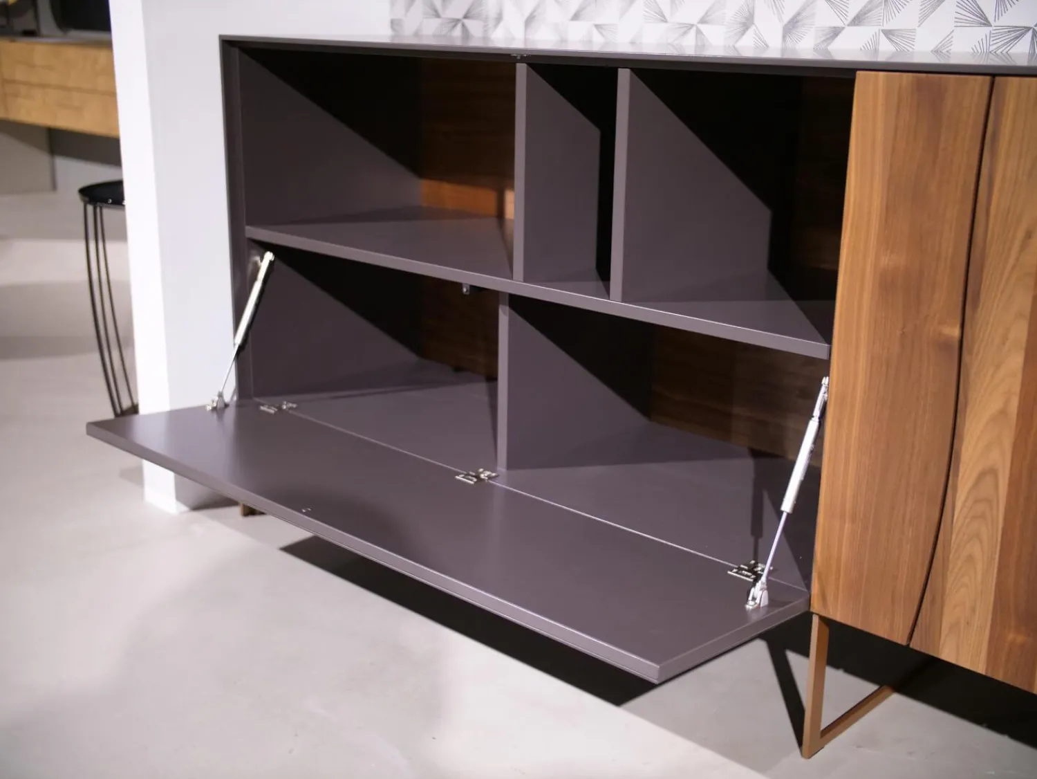 Anrei Kommoden & Sideboards|Sideboard Mileto Astnussbaum Massiv Lack Zartbitter Anthrazit Inklusive Beleuchtung