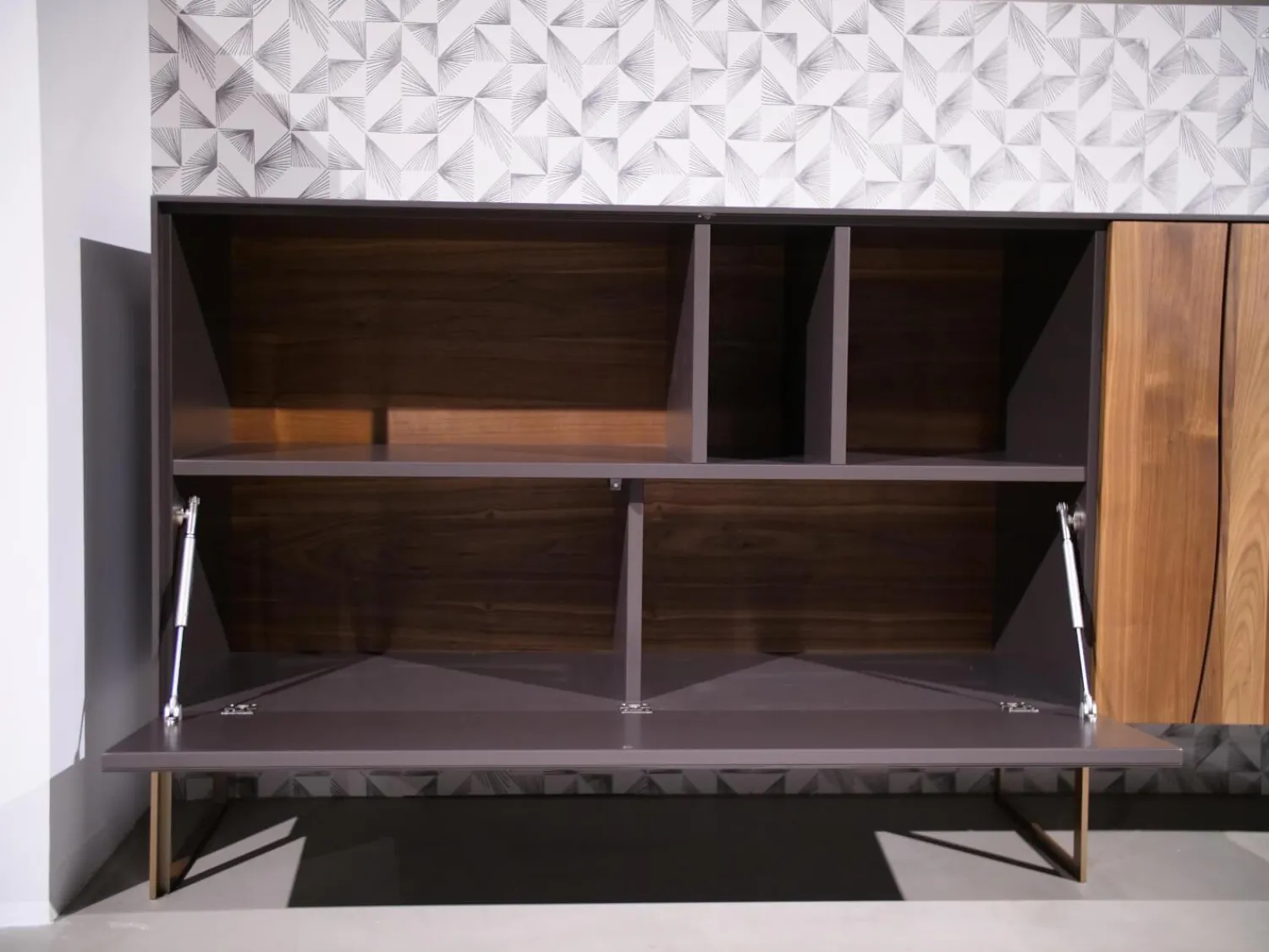 Anrei Kommoden & Sideboards|Sideboard Mileto Astnussbaum Massiv Lack Zartbitter Anthrazit Inklusive Beleuchtung