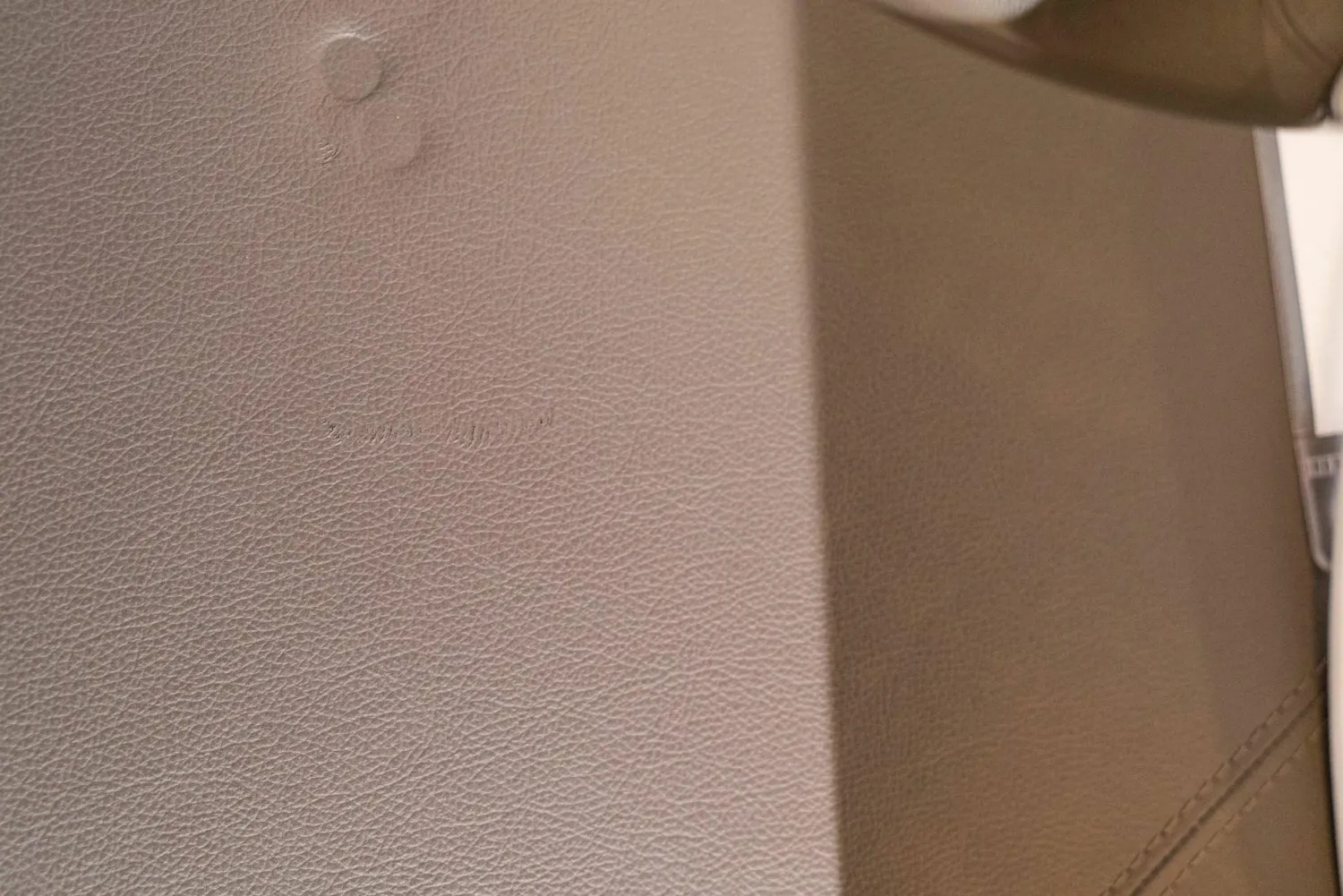 Interlübke Kommoden & Sideboards|Sideboard mit Vitrine Cube Light Lack Elephant M16 Glas Grauglas O75 Abdeckplatte Leder Quarz Grifflos