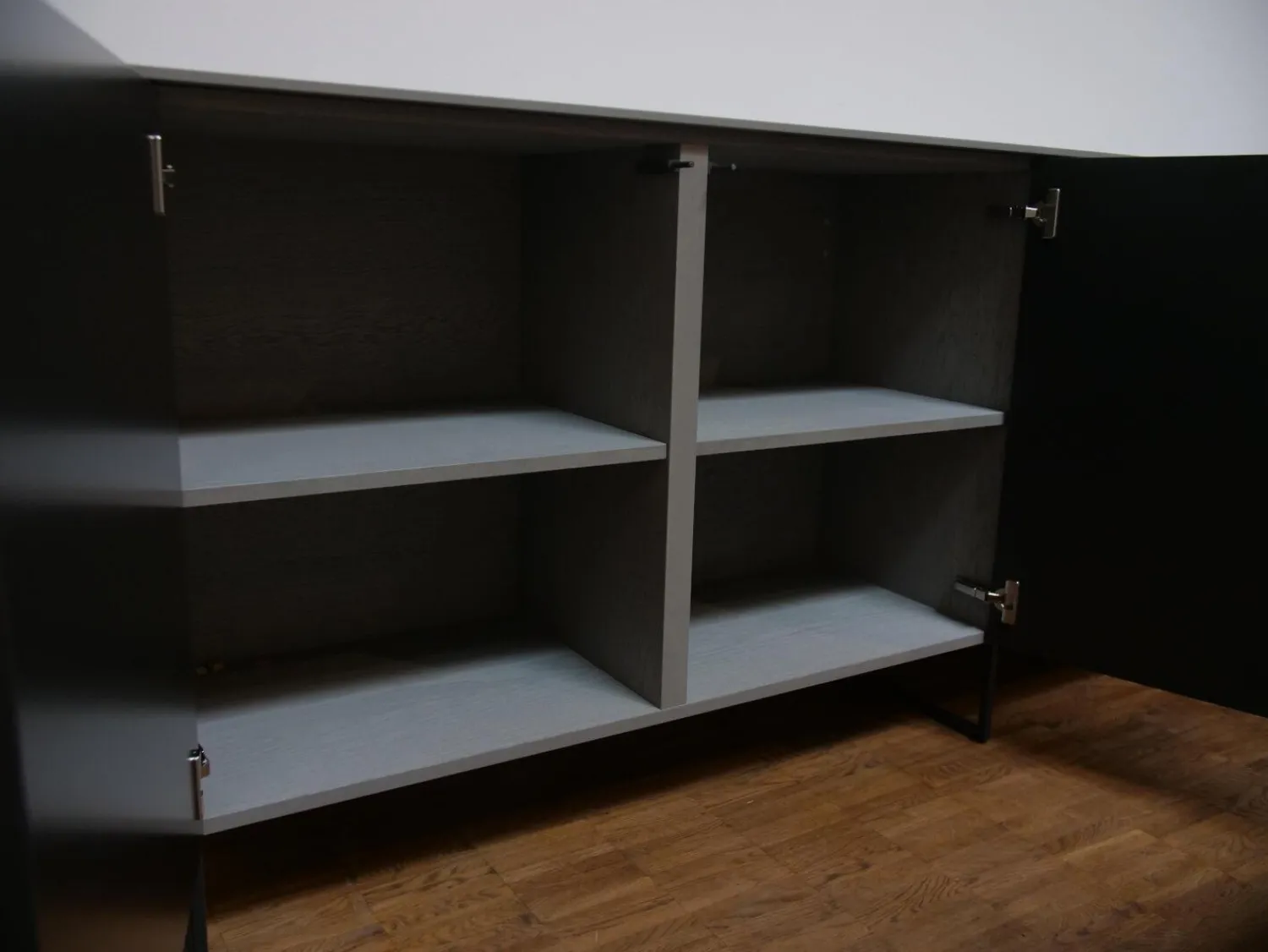 WK Wohnen Kommoden & Sideboards|Sideboard Modell Wk 420 Viva in Eiche Grau Mattglas Lack Schwarz mit push top open