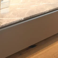 Molteni & C Kommoden & Sideboards|Sideboard Password Evolution Abdeckplatte Marmorplatte Orientgrau Korpus Melamin Batik Schiefergrau Gestell Zinnfarbig