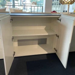 Interlübke Kommoden & Sideboards|Sideboard Raumteiler Jorel Lack Kristallweiß Abdeckplatte Eiche Dunkel