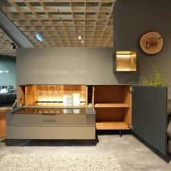 Hartmann Kommoden & Sideboards|Sideboard 418T Vara Kerneiche Umato Sägerau Gebürstet Titan Grau Mit Vitrine 9612 Beleuchtung Kufen 1045 Anthrazit