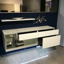 Hülsta Kommoden & Sideboards|Sideboard Tetrim 981003 Lack Weiß Abdeckplatte Keramik Calacatta Weiß Mit Wandboard Und Beleuchtung