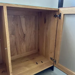 Scholtissek Kommoden & Sideboards|Sideboard Tratum Front Glas MO 137 Platin Matt Knorrige Eiche Natur Geölt Bareinteilung Links