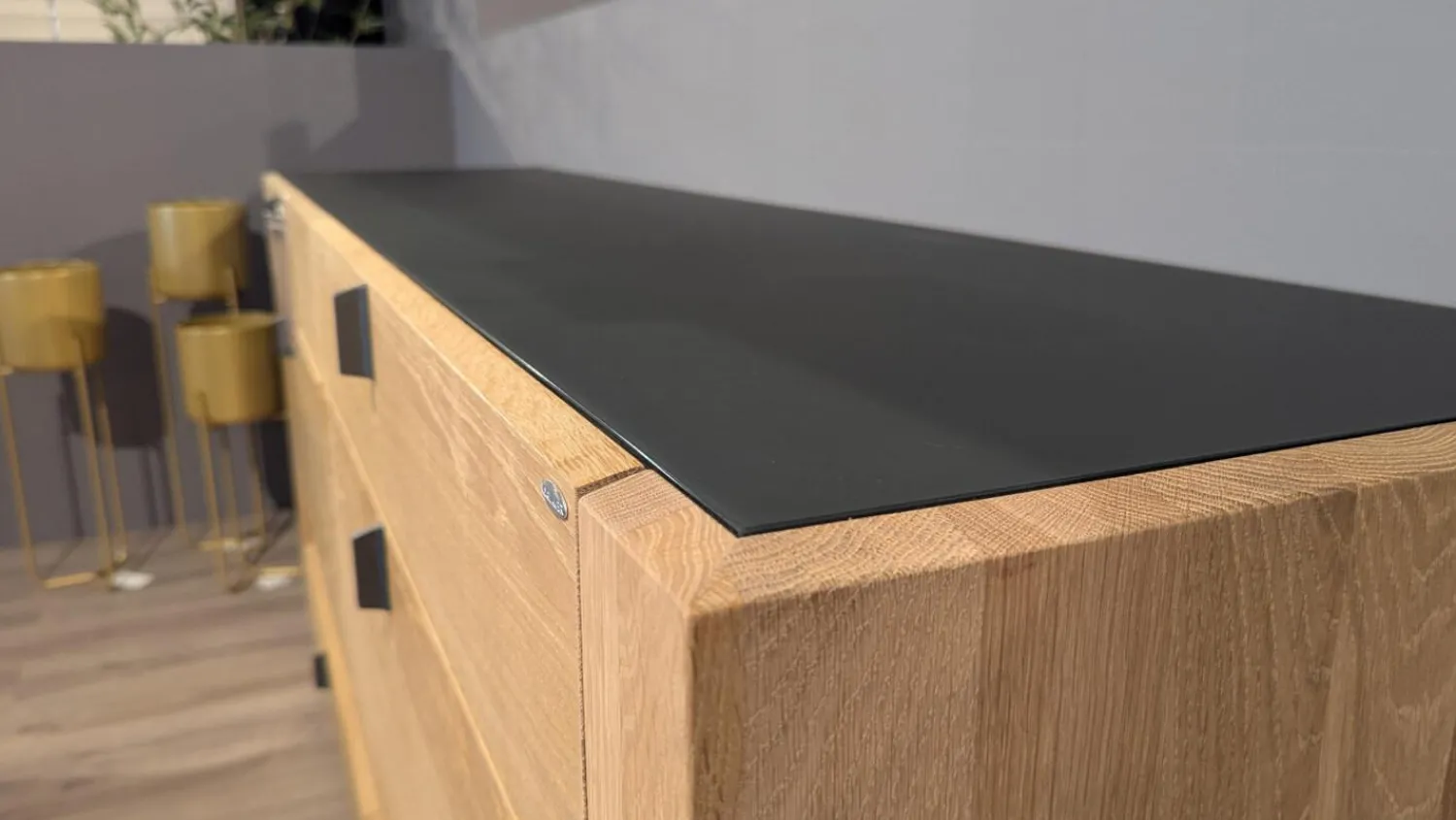 Voglauer Kommoden & Sideboards|Sideboard V-Aura Eiche Geölt Akzent Lärche Schwarz mit LED-Beleuchtung