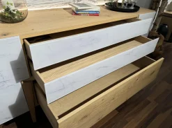 Voglauer Kommoden & Sideboards|Sideboard Vtektura TESH19H Echtholzfurnier Wildeiche Rustiko Schwarz Front Glas Firneis White Weiß Abdeckplatte Echtholzfurnier Inklusive Beleuchtung