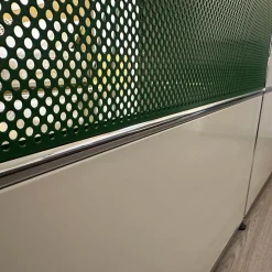 USM Haller Kommoden & Sideboards|Sideboard Weiß Grün mit Rollbox Grün