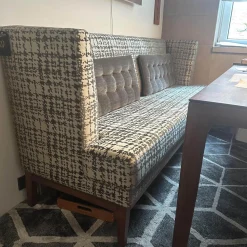 Bielefelder Werkstätten Bänke|Sitzbank Polo Dining Stoff Pisa Dunkelbeige Gestell Nussbaum