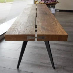 Scholtissek Bänke|Sitzbank Talio Knorrige Eiche Rustiko Geölt Inklusive Mittelfuge Harz Ausgegossen Gestell Edelstahl Schwalben Schwarz