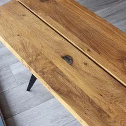 Scholtissek Bänke|Sitzbank Talio Knorrige Eiche Rustiko Geölt Inklusive Mittelfuge Harz Ausgegossen Gestell Edelstahl Schwalben Schwarz