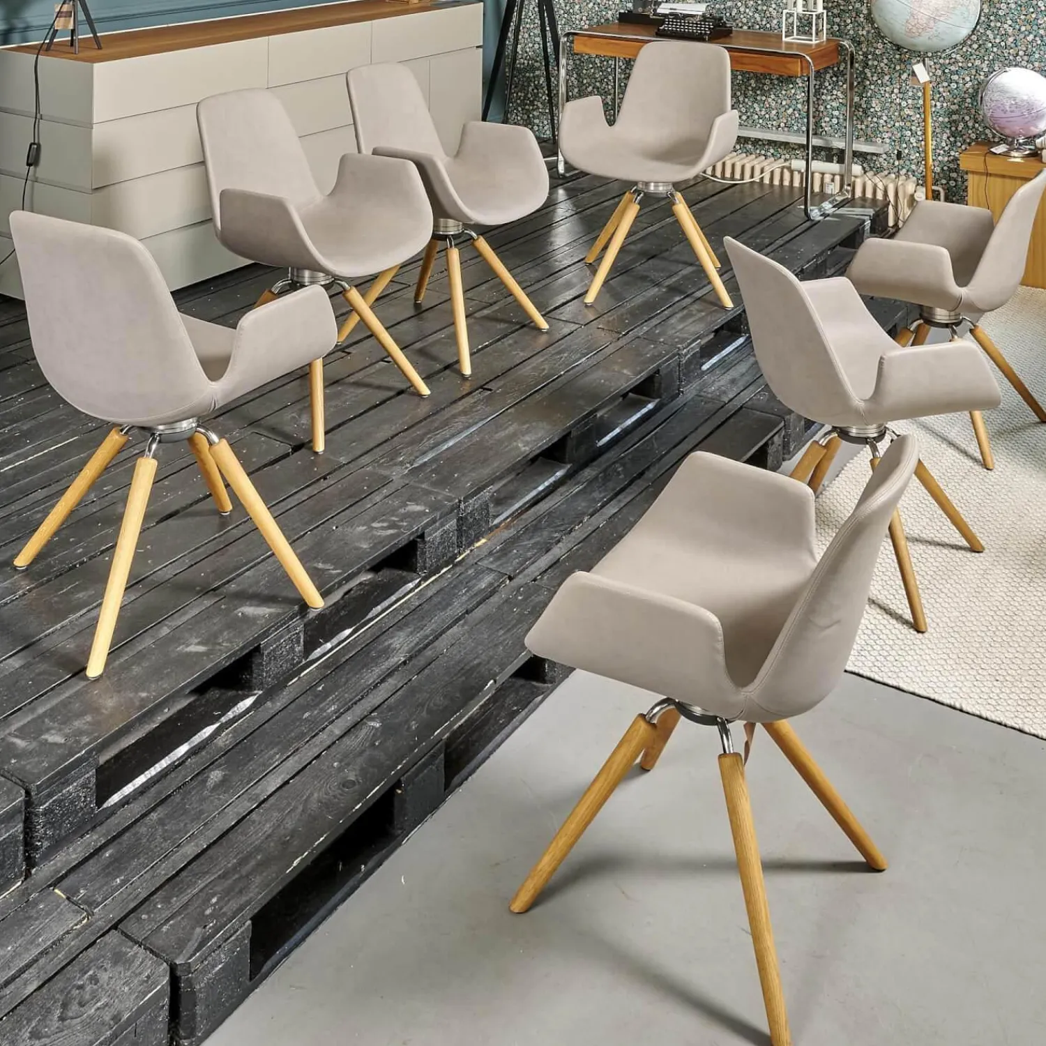 Tonon Stuhlsets|Sitzgruppe Armlehnstuhl Step Bezug Eco Kunstleder Schlamm Gestell Eiche