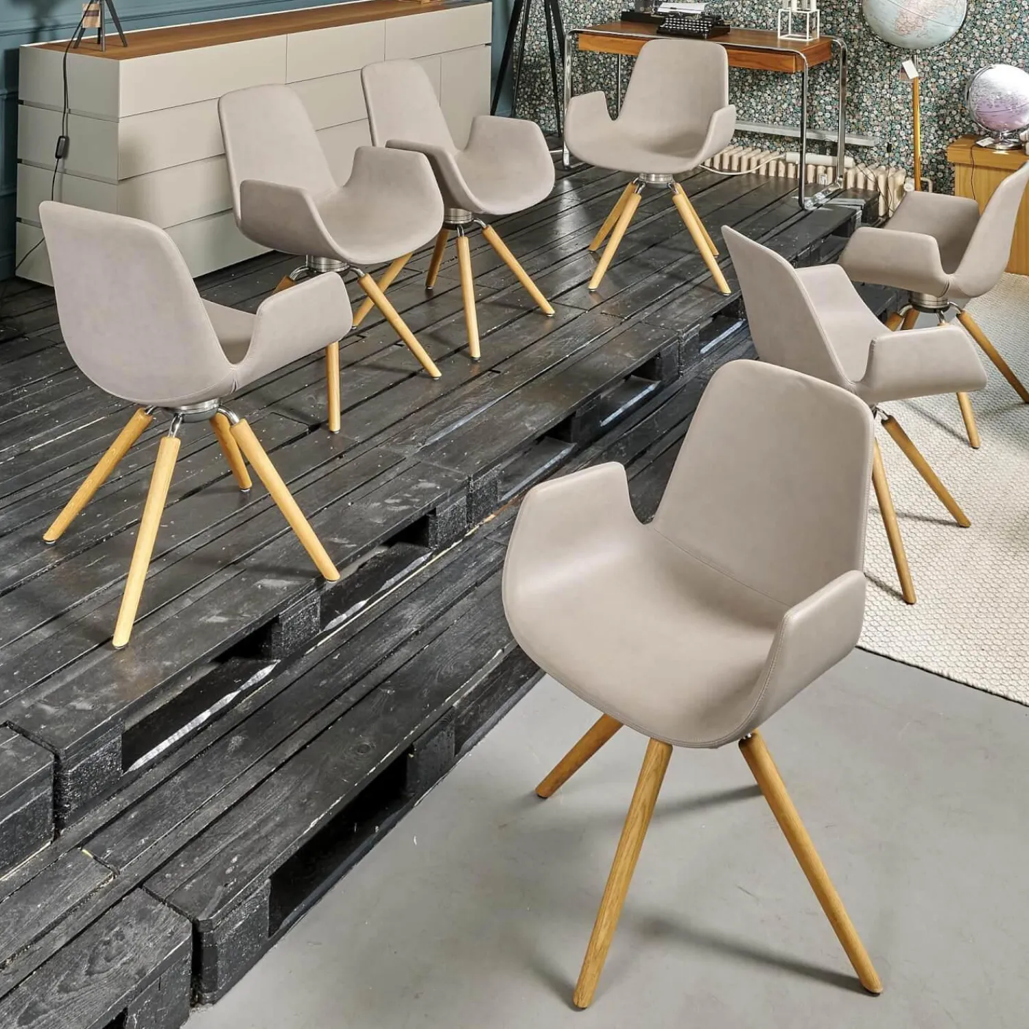 Tonon Stuhlsets|Sitzgruppe Armlehnstuhl Step Bezug Eco Kunstleder Schlamm Gestell Eiche