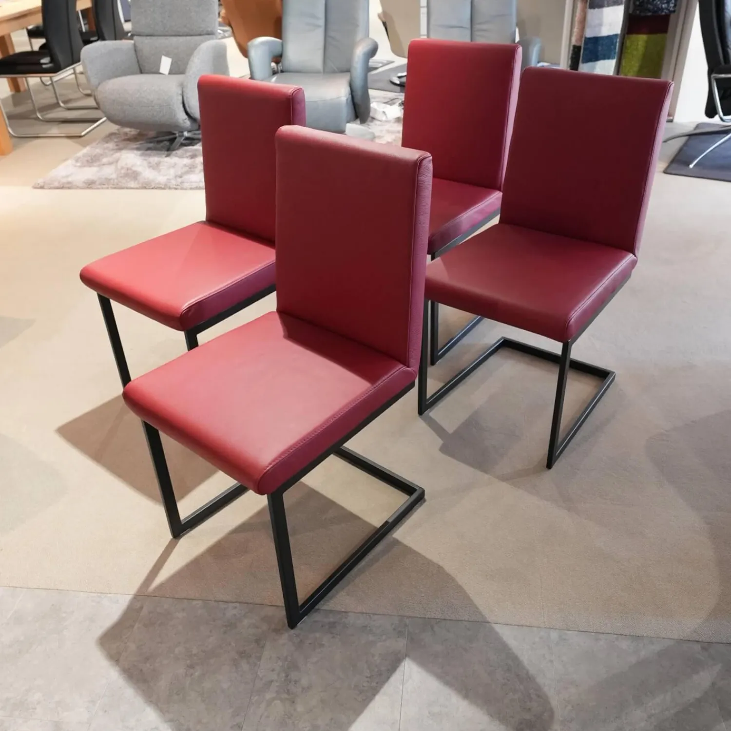 Stuhlsets|Sitzgruppe Chester Leder Bronco 10 Chianti Rot Gestell Metall Schwarz